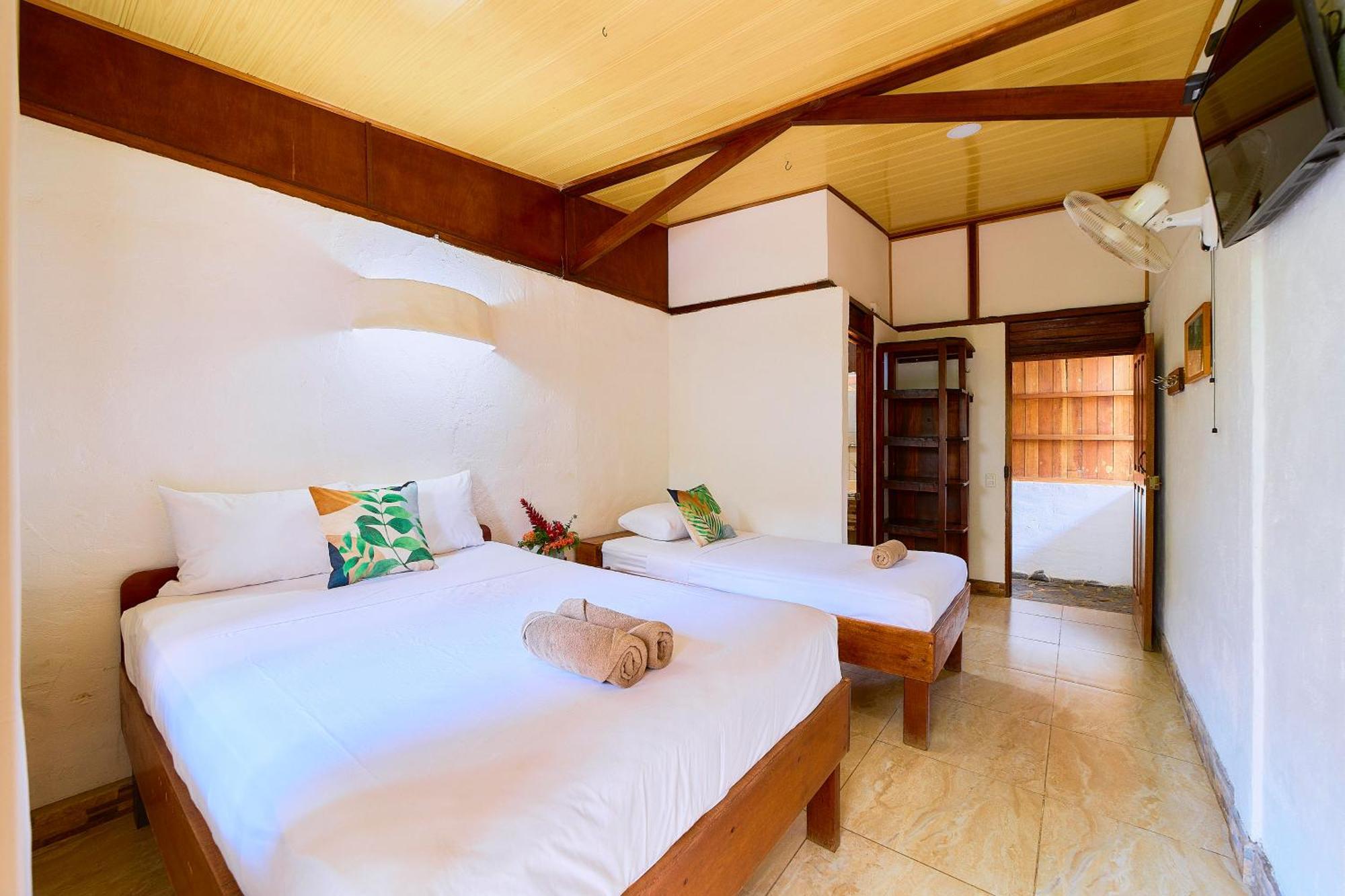 Cabinas Montesol Puerto Viejo de Talamanca Luaran gambar